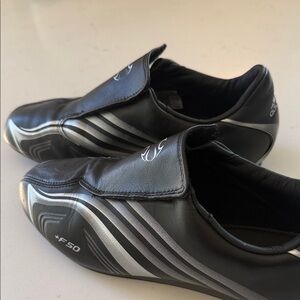 Adidas Taekwondo +F59 Women Size 8
Studio used only, like new